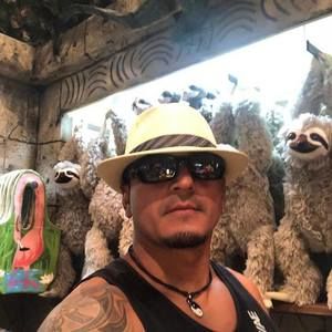 Meet your Posher, Luis